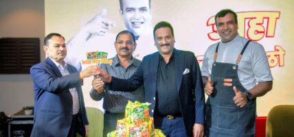 मास्टरशेफ शाहको रेसिपीमा ‘टु पिएम भेज र चिकेन मसला करी’ चाउचाउ बजारमा