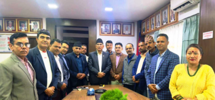 ९ बुँदे माग राख्दै ग्यास बिक्रेताले गराए अर्थमन्त्रीकाे ध्यानाकर्षण