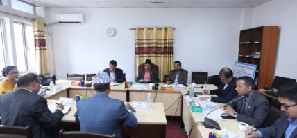 नियमन नहुने हो भने बचत तथा ऋण सहकारीहरु बन्द गर्नुपर्छः विज्ञ