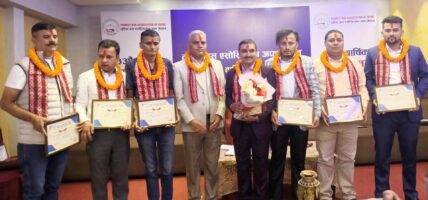 भिष्म न्यौपानेको अध्यक्षतामा टुरिष्ट बस एसोसिएएसन