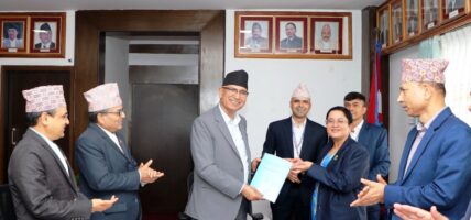 लघुवित्त पीडितको समस्या समाधानका लागि गठित कार्यदलले दियो विकल्पसहितको प्रतिवेदन