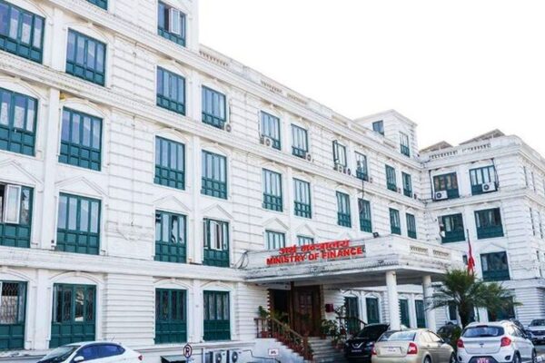 जेन जी आन्दोलनले थलिएकाे अर्थतन्त्र र निराशामा निजी क्षेत्र