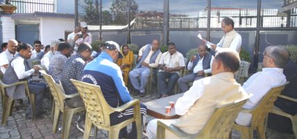 रामगोपालपुरका वडाअध्यक्षको रहस्यमय मृत्यु भएपछि प्रचण्डलाई ज्ञापन बुझाउँदै छानविनको माग