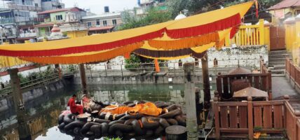 घुमौं बुढानिलकण्ठ, ३५ फोटोमा हेर्नुहोस् बुढानिलकण्ठदेखि डाँडागाउँ होमस्टेसम्मको पदयात्रा