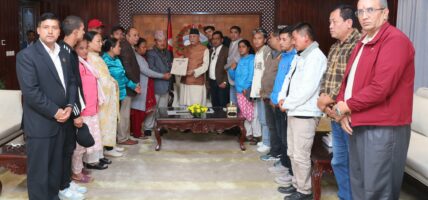 सिस्नेरीमा निधन भएका बाल फुटबल खेलाडीका पीडित परिवारबाट प्रधानमन्त्रीको ध्यानाकर्षण