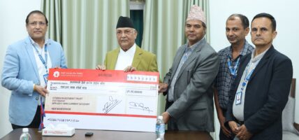 प्रधानमन्त्री दैवी प्रकोप उद्धार कोषमा नागरिक लगानी कोषको ५१ लाख सहयोग