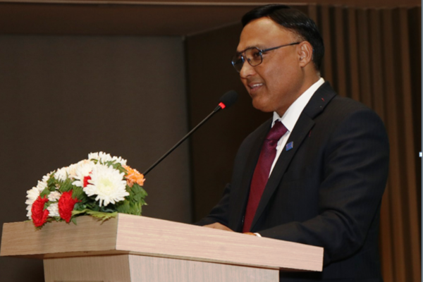 ‘मौद्रिक नीतिले बैंकिङ क्षेत्रलाई ‘ब्रिदिङ स्पेस’ दिनुपर्छ’ : सन्तोष कोइराला ‘मौद्रिक नीतिले बैंकिङ क्षेत्रलाई ‘ब्रिदिङ स्पेस’ दिनुपर्छ’ : सन्तोष कोइराला