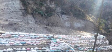 पशुपति क्षेत्र विकास कोषको जग्गामा भूमाफियाको संरक्षणमा सुकुम्बासी बस्तीमा हुकुमबासीको हैकम