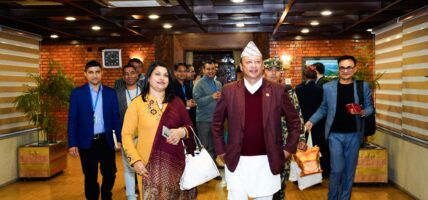 भारतको उर्जा सप्ताहमा नेपालको सहभागिता, मन्त्री खड्का लागे भारत