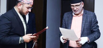 नवनियुक्त बीमा प्राधिकरणका अध्यक्ष ओझाद्धारा सपथसँगै पदभार ग्रहण