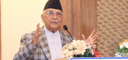 प्रधानमन्त्री ओलीको प्रश्न : ‘मेरो बेडरुमसम्म बिचौलियाको पहुँच छ भन्नेहरुले प्रमाणित गर्न सक्छन् ?’