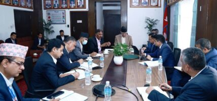 लोकप्रिय हुने प्रवृतिबाट बाहिर निस्कौंः अर्थमन्त्री पौडेल