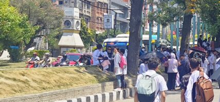 माग कार्यान्वयन नभएको भन्दै आवासीय चिकित्सकको आन्दोलन जारी, निर्णय भएकै मितिदेखि निजी मेडिकल कलेजद्धारा निर्वाहभत्ता दिने आश्वासन