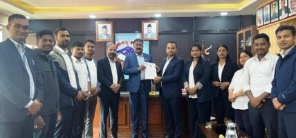 निजामती सेवा विधेयकमा मधेशीका लागि के–के हुनुपर्छ ? मधेशी अधिकृतहरुले मन्त्रीलाई भेटेर यसो भने !