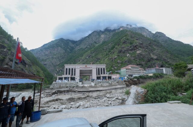 उत्तरी नाका रसुवागढीबाट ९ महिनामा ३१ अर्ब ३० करोडको सामान आयात, साँढे ६ अर्बको राजस्व संकलन