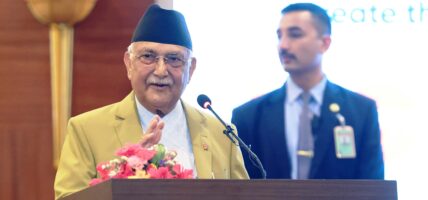 २० वर्षमै विवाह गरेर ३० वर्षमा ३ वटा सन्तान पाइसक्न प्रधानमन्त्री ओलीको आग्रह