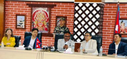 सरकार भन्छ-अब रोजगारीका लागि भनसुन गर्नु नपर्ने, आयो श्रम मन्त्रालयको नागरिक एप र श्रम संसार पाेर्टल