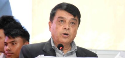किन युरो–६ भन्दा तलका गाडी एकपटकका लागि आयात गर्न दिनुपर्छ भने चन्द्र ढकालले ?