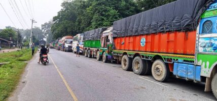 डिजेल मूल्यवृद्धिपछि भाडा बढाउन ट्रक व्यवसायीको सरकारसँग माग
