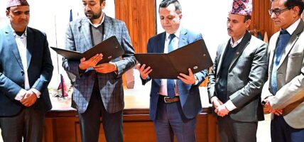 प्रोटेक्टिभ माइक्रो इन्स्योरेन्सका नवनियुक्त अध्यक्ष सरियाले लिए सपथ 