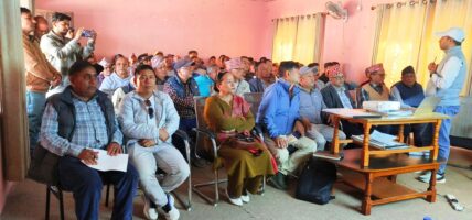 पृथ्वी राजमार्ग सडक विस्तार र कालोपत्रेबारे धादिङको गजुरी गाउँपालिकामा राय संकलन