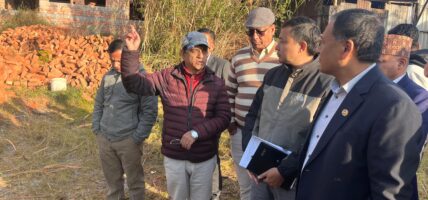 अस्पतालजस्तो जनताको स्वास्थ्य जोडिएको संवेदनशील संरचना निर्माणमा ढिलाइ भएकोमा कुलमान घिसिङ आक्रोशित, कारवाहीको चेतावनी 