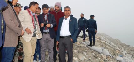 महाकाली पुल र बस्ती बचाउन तटबन्दको काम वर्षायाम अघि नै सम्पन्न गर्न कुलमानको निर्देशन