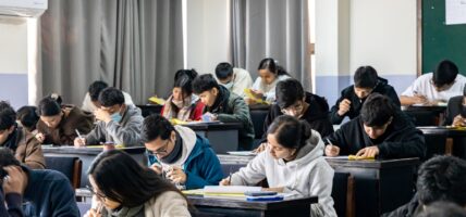 अर्थशास्त्रमा भविष्य खोज्दै हजारौं विद्यार्थी: एनइओको क्षेत्रीय चरण सम्पन्न, ३ सय जना ‘क्लोज क्याम्प’का लागि छानिने