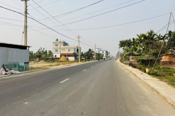 सडक कालोपत्रेसँगै बिर्तामोडका स्थानीयले फेरे शान्तिको सास, बर्खामा हिलो र हिउँदमा धुलोको सास्ती हट्यो 