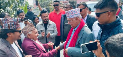 घर पाएका सुकुम्बासीले ओलीलाई भने–‘तपाईँले ओत दिनुभयो, हामी न्यानो साथ दिन्छौं’