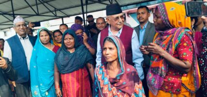 झापामा ओलीसमक्ष जनताले गरे झोलुङ्गे पुलको माग