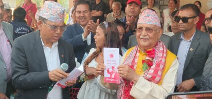 एमाले अध्यक्ष ओलीको निर्वाचन क्षेत्रका ४२ प्रतिबद्धता, स्टन्टबाजी र पपुलिस्टहरूले फाइदा लिन थालेको ठहर