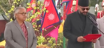 नवनियुक्त प्रधानमन्त्री शाहले लिएर शपथ