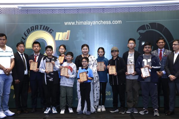 नवीन तन्डुरकार हिमालयन लाइफटाइम अचिभमेन्ट अवार्डबाट सम्मानित