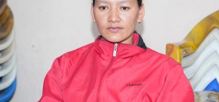 फेन्सिङ खेलाडी अनिताले विश्वको सर्वोच्च शिखर सगरमाथा आरोहण गर्ने