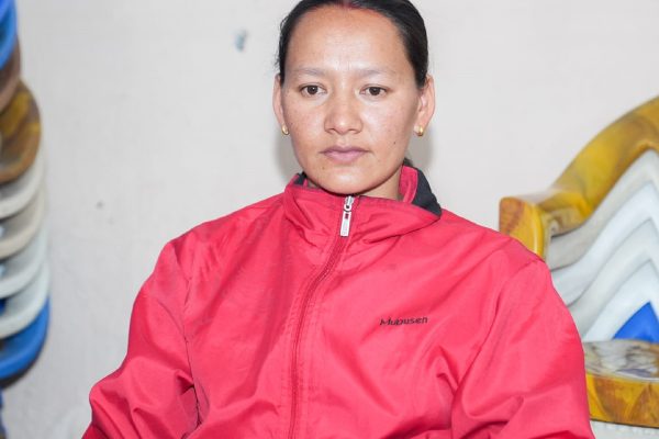 फेन्सिङ खेलाडी अनिताले विश्वको सर्वोच्च शिखर सगरमाथा आरोहण गर्ने