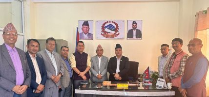 गाडीकाे भाडावृद्धिपछि उपभोक्तालाई चौतर्फी मार, उपत्यकामा २५.९६ प्रतिशतसम्म बढ्यो