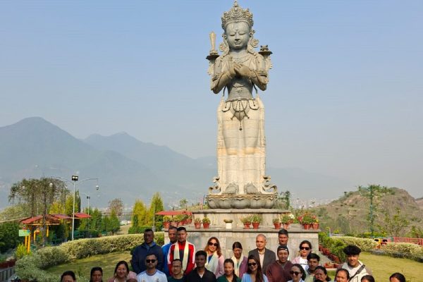 वल्डलिंक कम्युनिकेशन्सको सिएसआर अन्तर्गत डस्टविन हस्तान्तरण तथा सरसफाइ