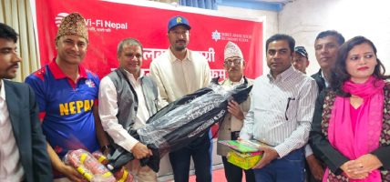 वाईफाई नेपालद्धारा विद्यालयलाई खेलकुद सामग्री हस्तान्तरण