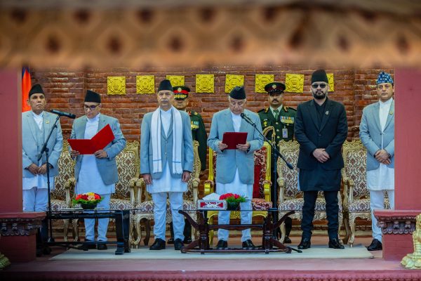 सर्वोच्च अदालतका नवनियुक्त प्रधानन्यायाधीश डा. शर्माले लिए पद तथा गोपनीयताको शपथ