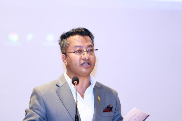 इप्पानमा उत्तम भ्लोनले बनाए बलियो समावेशी टिम, हेर्नुहाेस् काे-काे छन् टिममा ?
