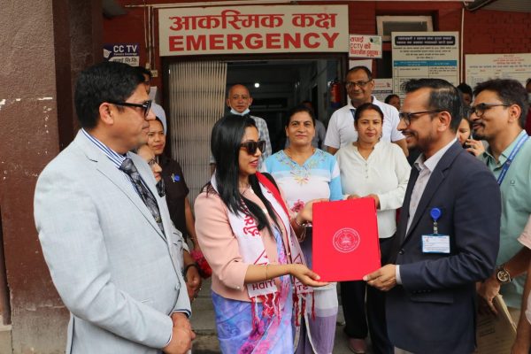 काठमाडौँ महानगरपालिकाबाट शुक्रराज ट्रपिकल अस्पताललाई १८ सय भाइल एन्टी रेविज खोप प्रदान