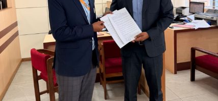 एमएडब्लु अर्थमुभर्स र एभरेष्ट बैंकबीच समझदारीपत्रमा हस्ताक्षर: जेसीबी उपकरण खरिदमा ८०% सम्म फाइनान्सको सुविधा