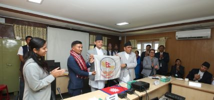 सभामुखबाट सगरमाथा आरोहण गर्ने पहिलो बहालवाला सांसद एवं कीर्तिमानी आरोही शेर्पा सम्मानित