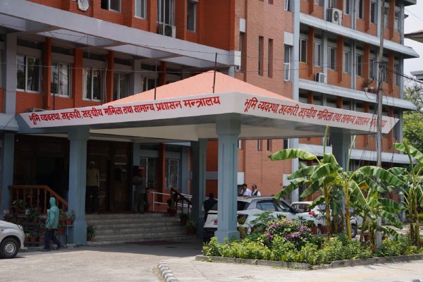 सहकारी बेथिति छानबिन आयोगले १४ कर्मचारीलाई सोध्यो स्पष्टीकरण, थप अध्ययनका लागि समिति गठन
