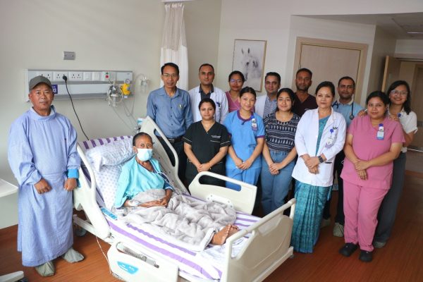 २१ वर्षीया छोरीले कलेजो दान गरेपछि जयन्ती थापाले पाइन् नयाँ जीवन २१ वर्षीया छोरीले कलेजो दान गरेपछि जयन्ती थापाले पाइन् नयाँ जीवन
