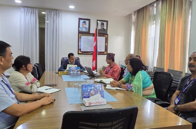 बडीमालिकामा तत्काल टेलिफोन र इन्टरनेट सुविधा पुर्याउन सञ्चारमन्त्रीको निर्देशन, हेलिकप्टरमार्फत् सामान ढुवानी गरिने