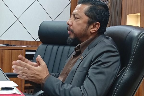 प्रवद्र्धकले लाइसेन्स लिएर बस्ने अभ्यास स्वीकार्य नहुने ऊर्जामन्त्रीको चेतावनी
